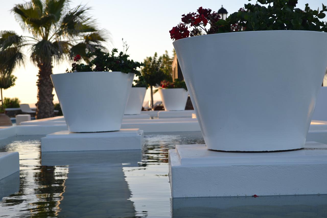 Maison Des Lys - Luxury Suites Akrotírion 외부 사진